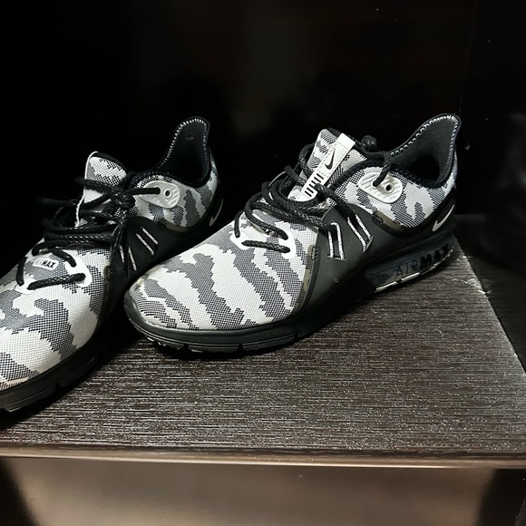 Nike Air Max - Digital Camo - Picture 4 of 4